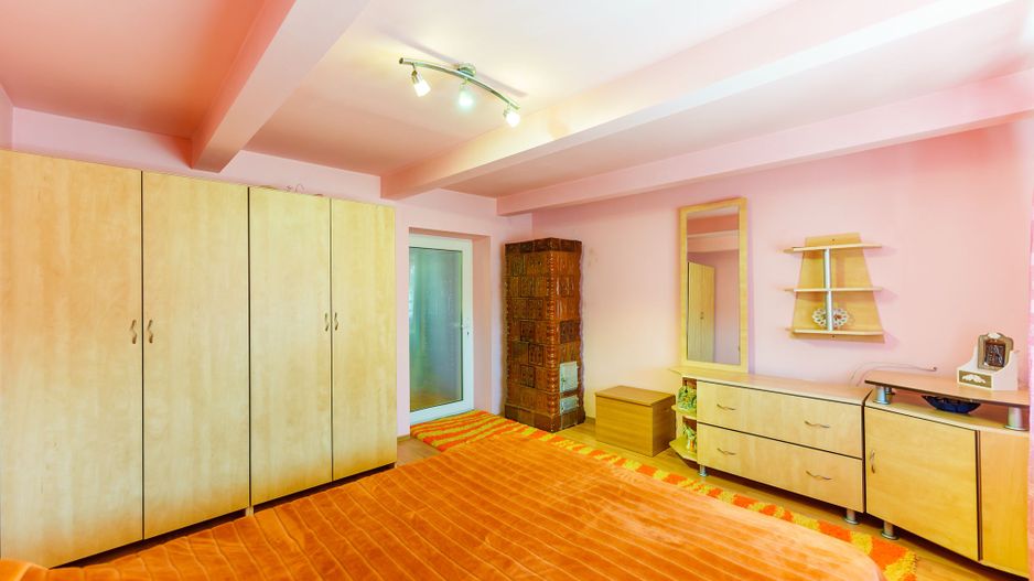 Casă cu grădina în Curtici - Poză 6