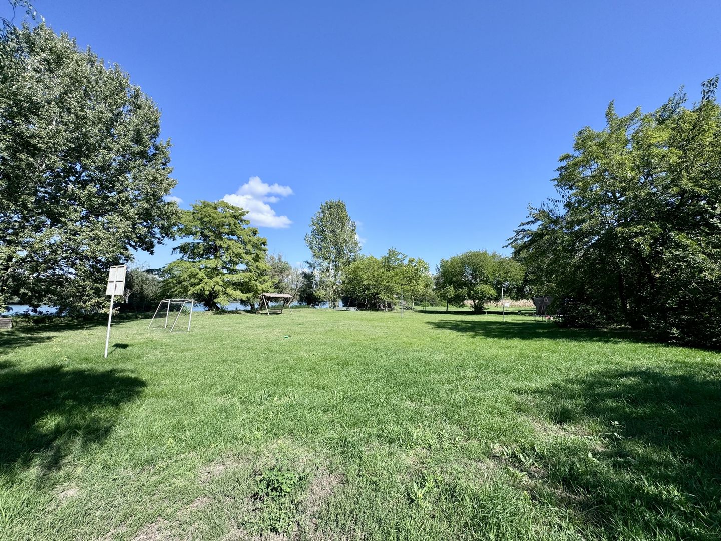 Hotel 20 camere Delta Dunarii 50 m deschidere teren 6000 mp acces auto - Poză 62