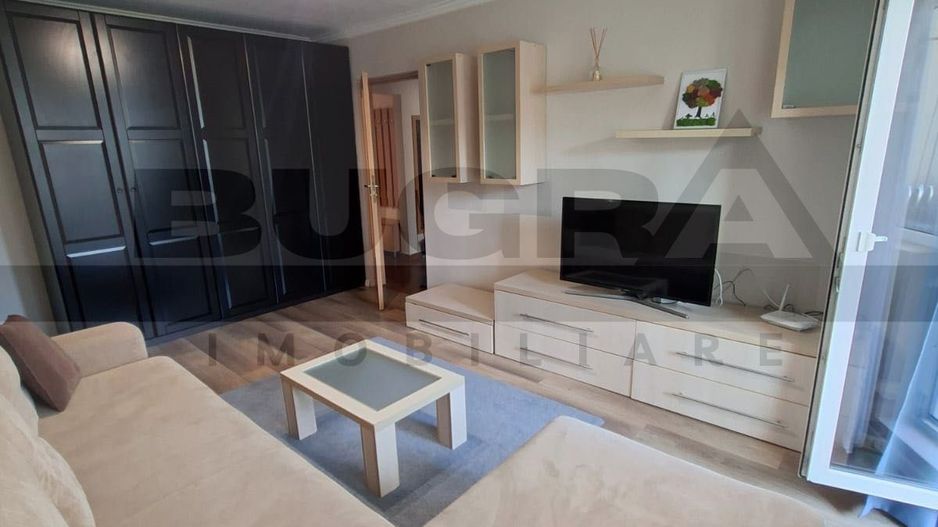 Apartament 3 camere decomandate, 2 bai, 2 balcoane, zona Golden Tulip - Poză 2