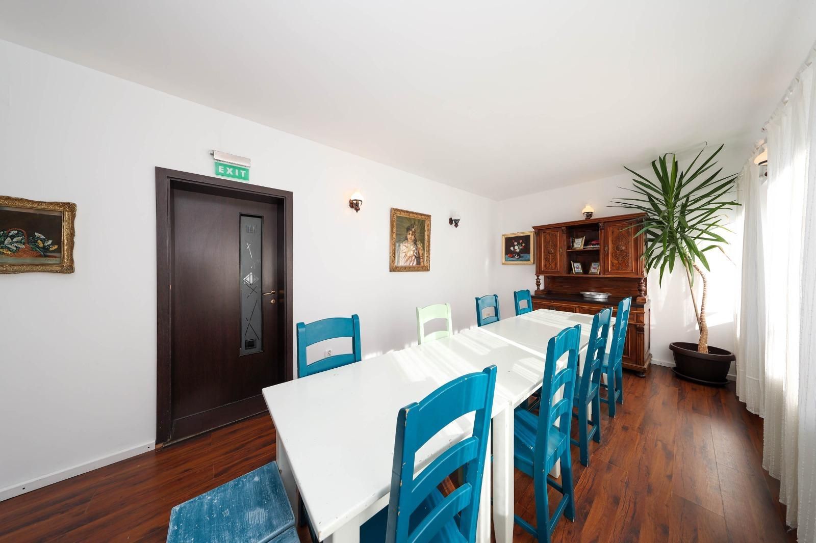 Vilă spațioasă de vânzare în Predeluț, Bran | 2000mp - Poză 10