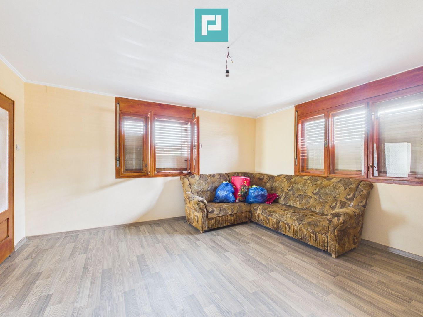 Casă semifinisată, cu 5 camere, în Bonțești Arad - Poză 10