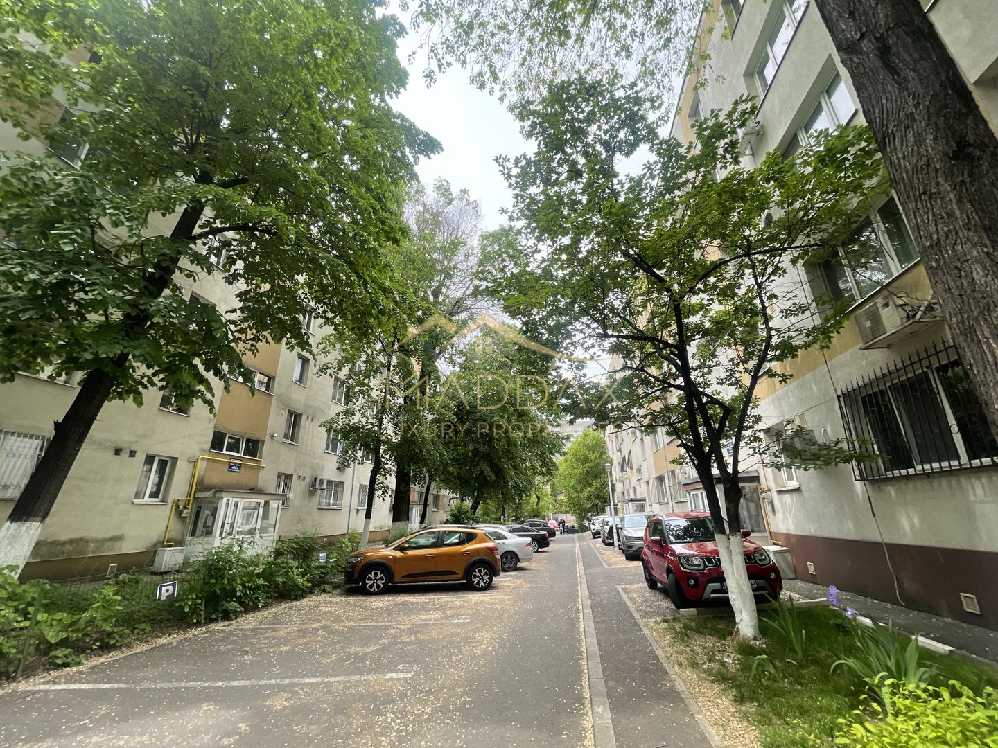 //Apartament 4 camere****Parcare + Boxa//Apusului - Poză 43