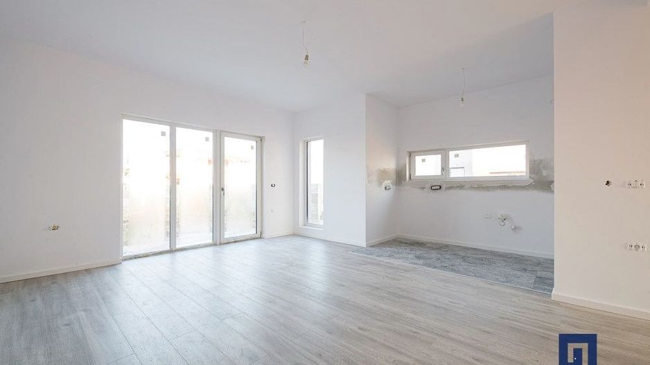 Duplex cu 4 camere si teren generos de 352 mp – Mosnita Noua - Poză 26