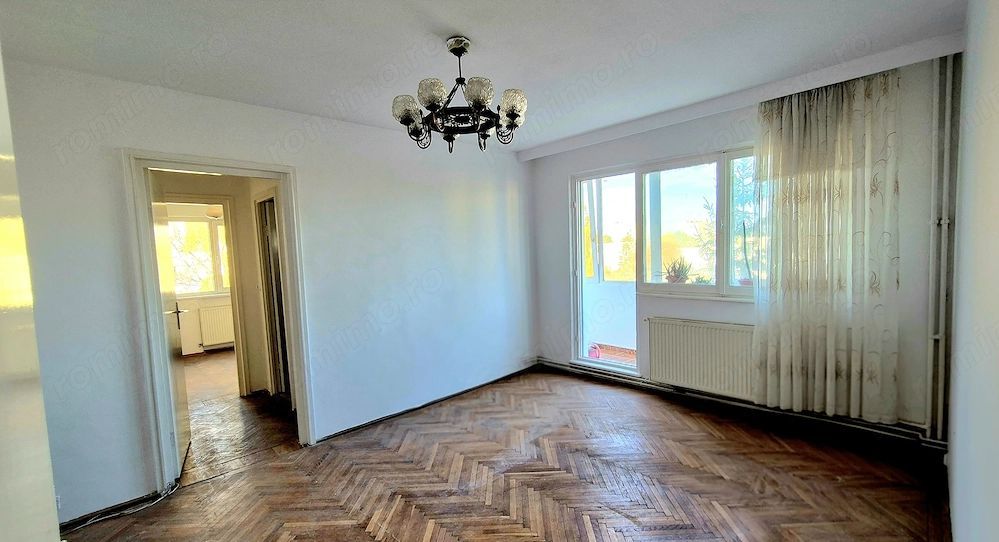 Apartament 3 camere Aleea Minerva - Poză 3