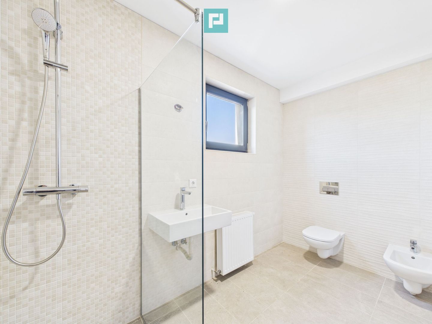 Casă modernă cu 3 dormitoare și curte spațioasă în Corbeanca - Poză 13