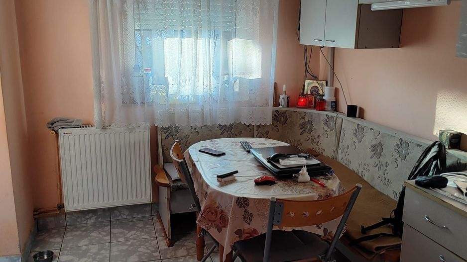 BRASADAS vinde ap 3 cam etaj 2/4 in Solidaritatii. - Poză 8