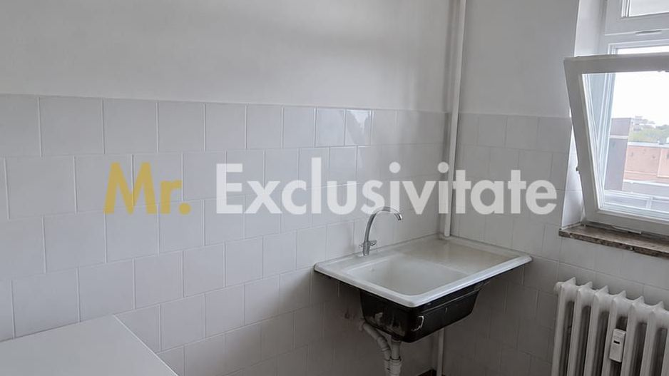 Garsoniera Craiovei etaj intermediar in bloc de apartamente - Poză 5