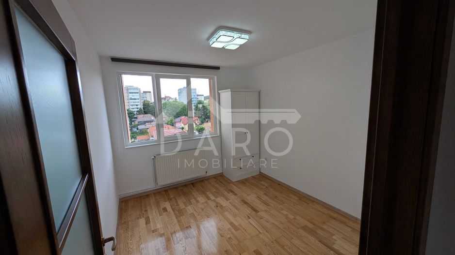 🏡 Apartament de închiriat – 3 camere decomandat - Poză 3