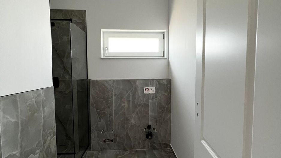 Duplex Lux, 4 dormitoare, finisaje premium. Ghiroda. - Poză 11