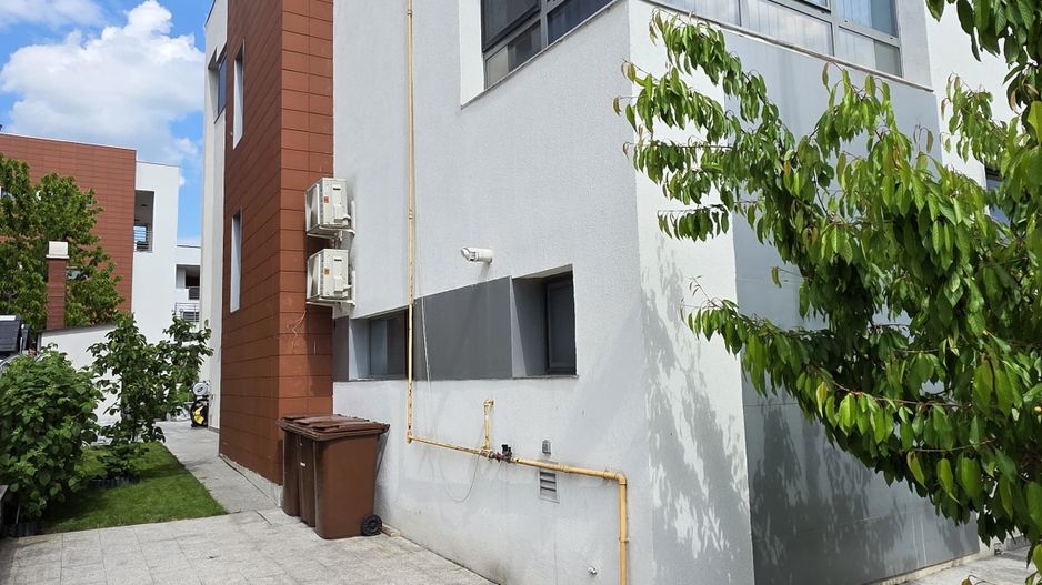 Vânzare vilă 6 camere | Vedere Lacul Grivița - Poză 22