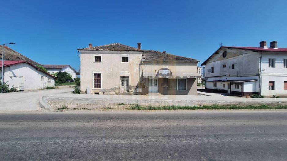 Casa si centru comercial Bod Colonie - Poză 1