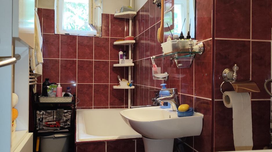 De vanzare apartament 3 camere, str.Morii, Nufarul, Oradea - Poză 11