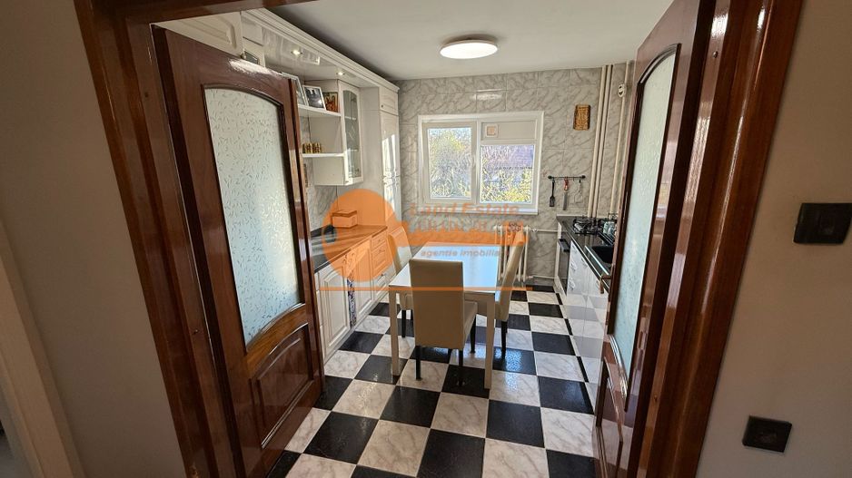 3 Camere Piata Sudului ( 7 minute metrou - bloc 1980 ) - Poză 3