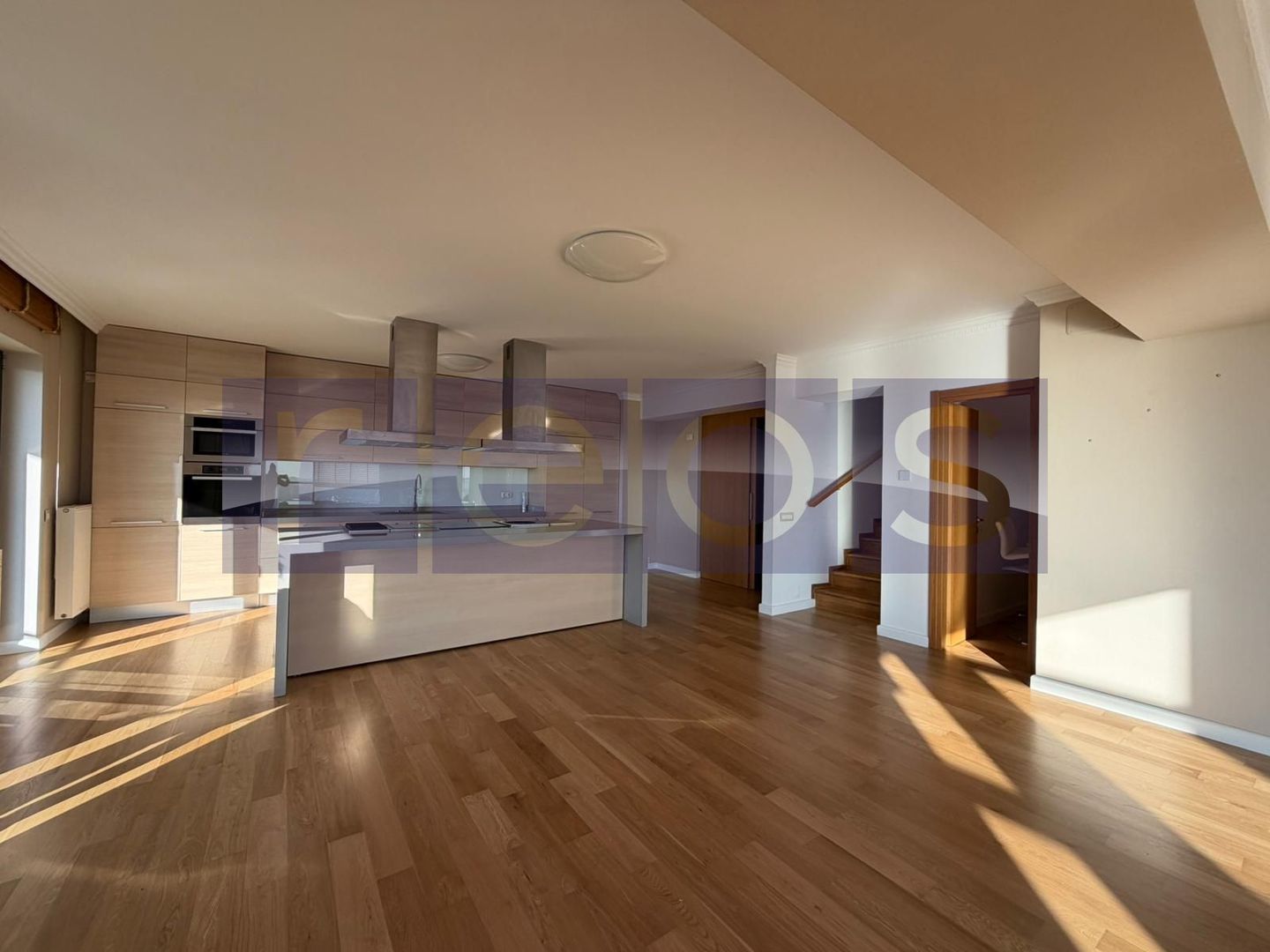 Vanzare penthouse cu view spectaculos in Complex Upground - Poză 23