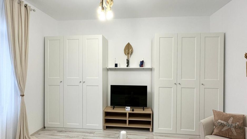 Imobil cu destinatii multiple- 6 apartamente - Poză 43