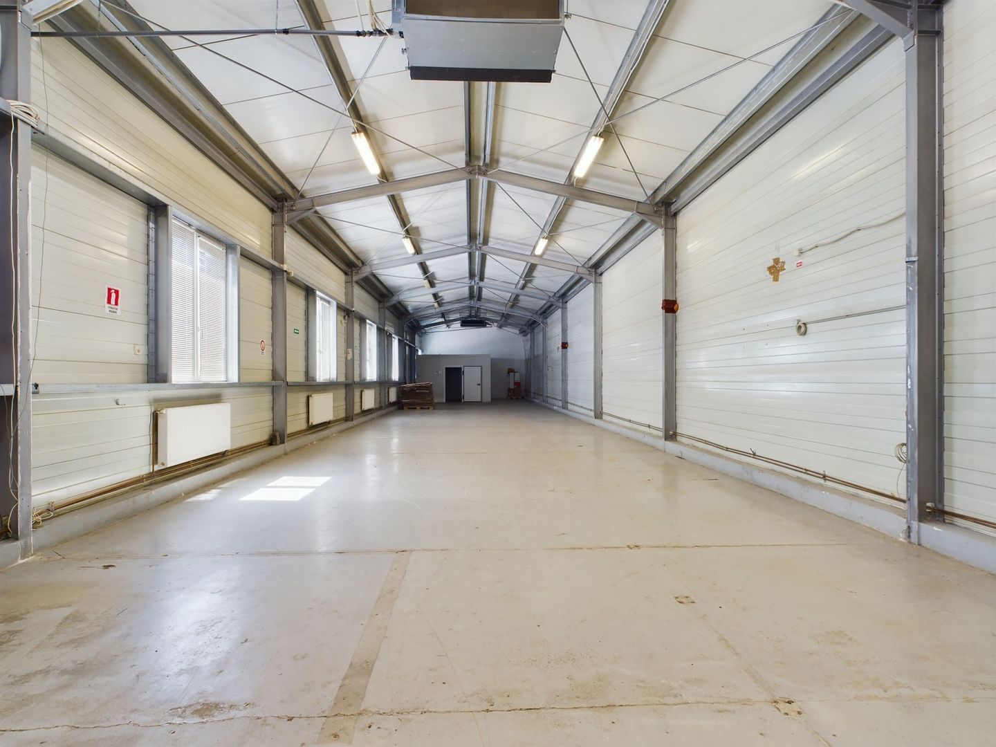 Hală modernă și funcțională în Dumbrăvița! - Poză 1