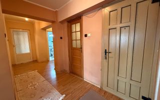 De vânzare / Închiriere – Apartament 3 camere decomandat - Poză 7