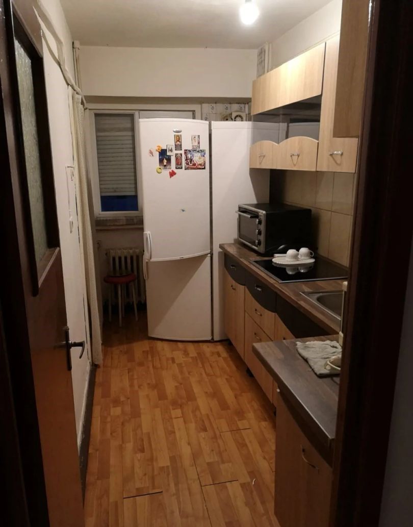 Apartament decomandat 2 camere- Rovine - Poză 4