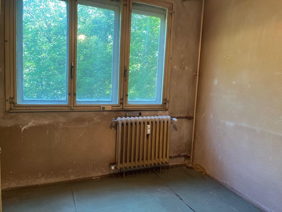 4 camere, 2 bai, et 2/4 de renovat Izvorul Muresului - Poză 5