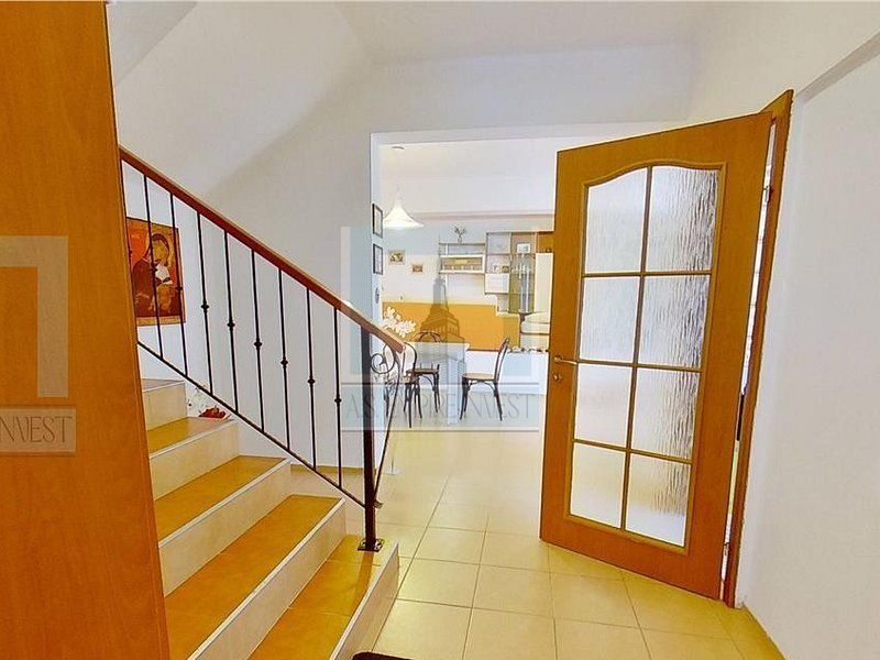 Vilă deosebită cu 6 camere în zona Şchei, Braşov - Poză 10