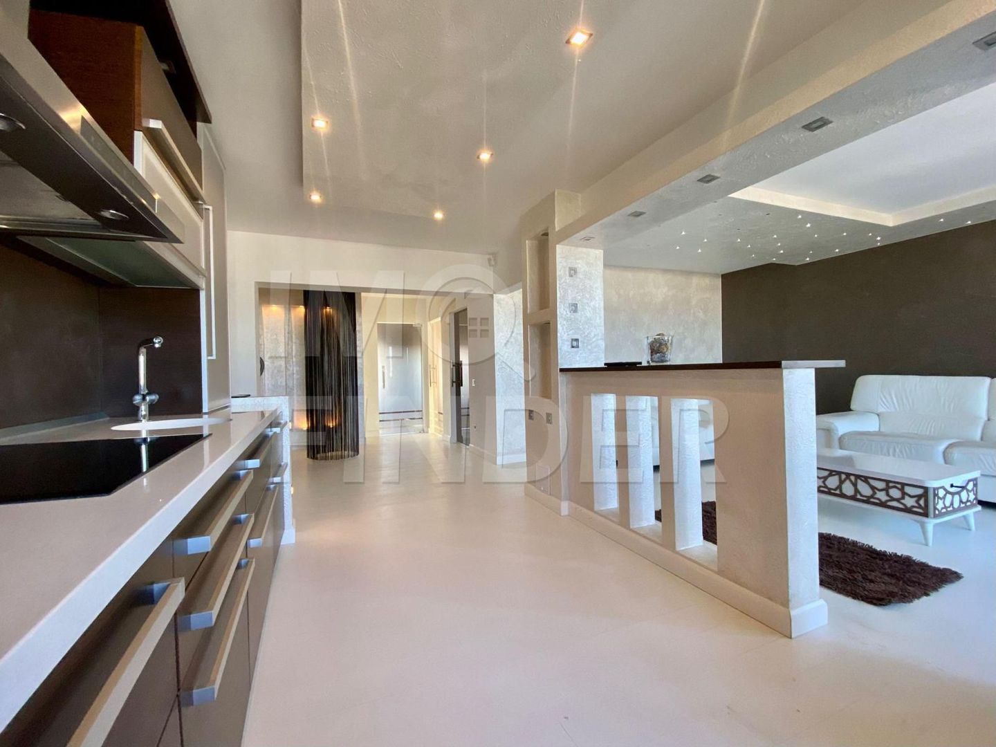 Apartament 3 camere zona Cipariu - Poză 2