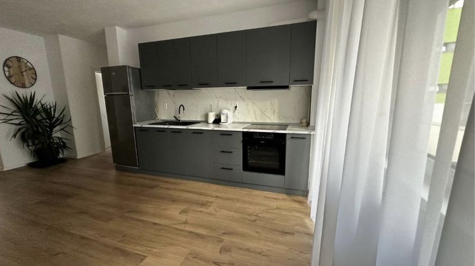 Apartament de vanzare 3 camere 72 mpu mobilat utilat etaj 1 Alba Iulia - Poză 4