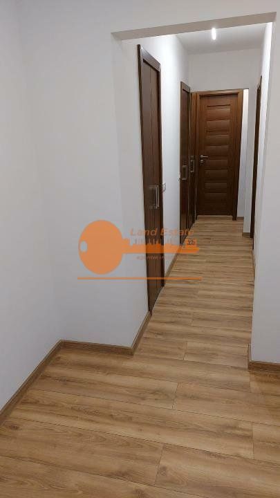 Apartament cu 3 camere in zona Crangasi - Poză 16