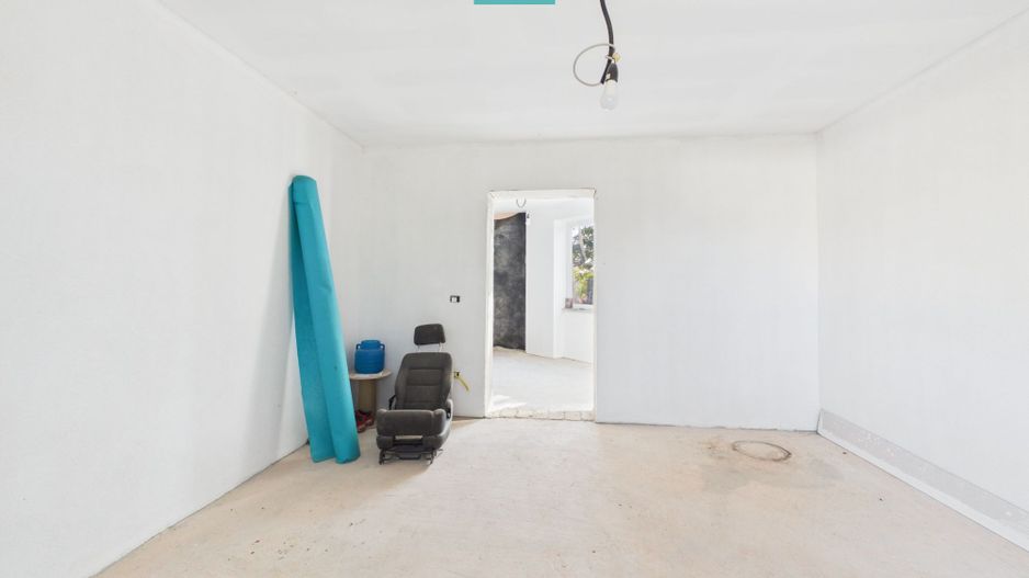 Casă cu teren 983 mp, front stradal 30 m, Cicir - Poză 6