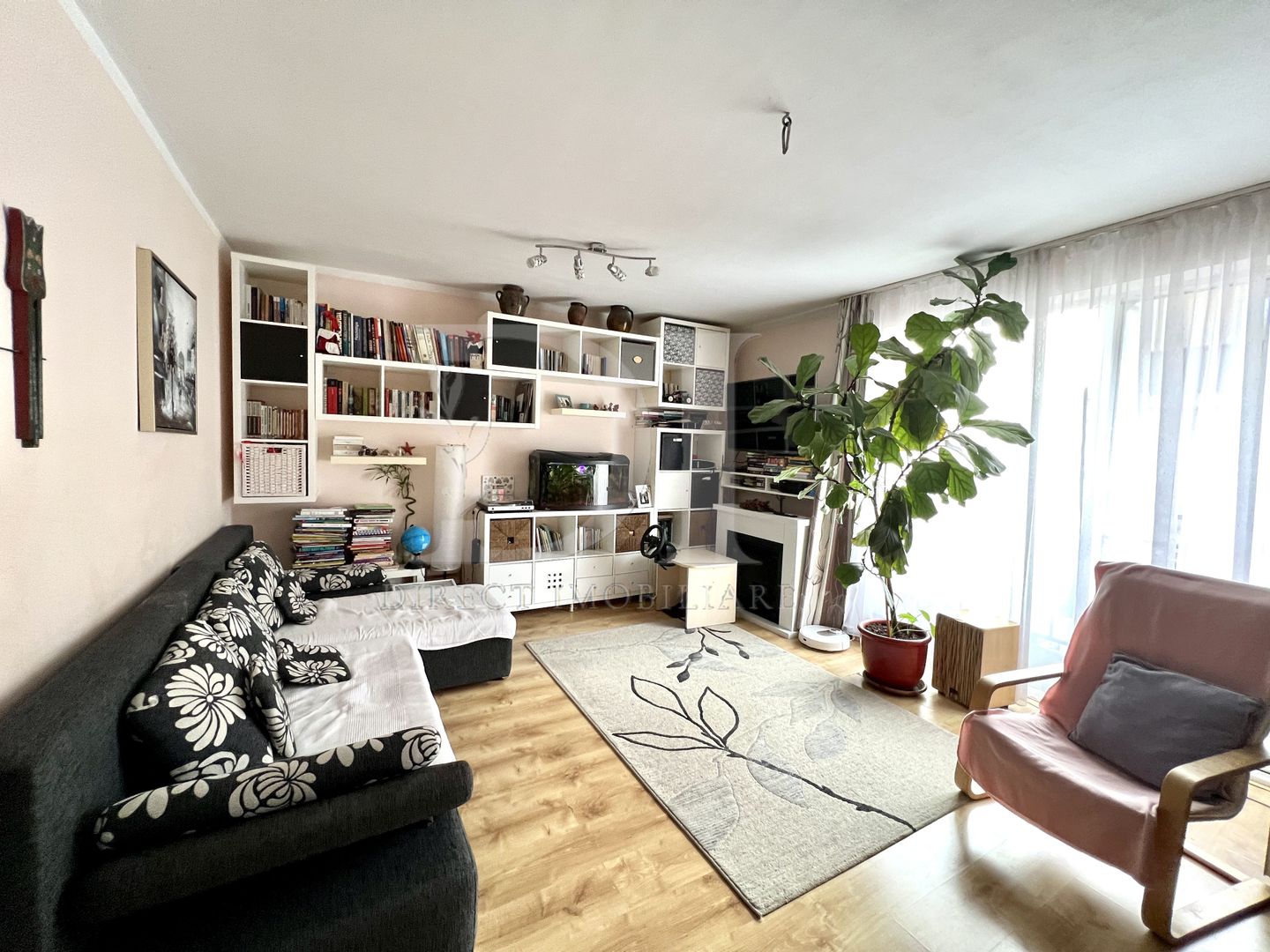Apartament trei camere / Etaj intermediar / Zona Florilor - Poză 3