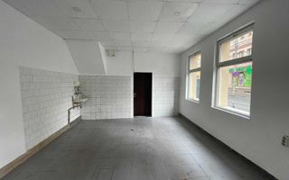 De închiriat spatiu comercial , zona centrala 80 m2 - Poză 6