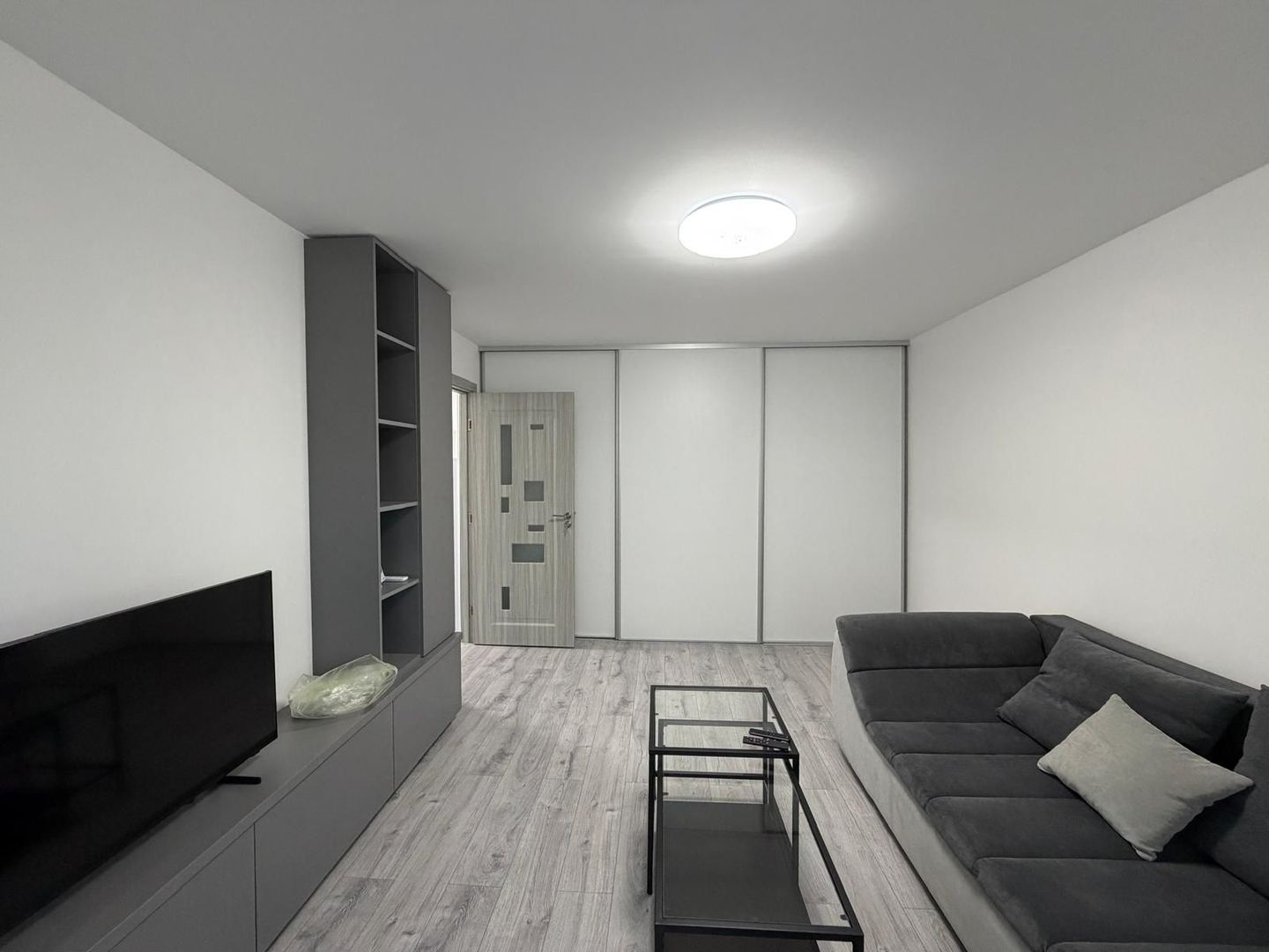 De închiriat Apartament decomandat cu doua camere in Lugoj - Poză 1