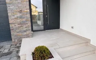 Duplex despărțit prin perete dublu/ Garaj - Poză 33