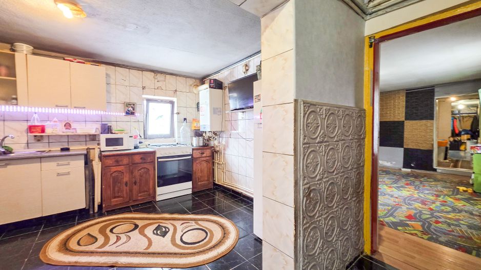 Ghencea – Casă individuală cu mare potențial, poziție excelentă ! - Poză 12