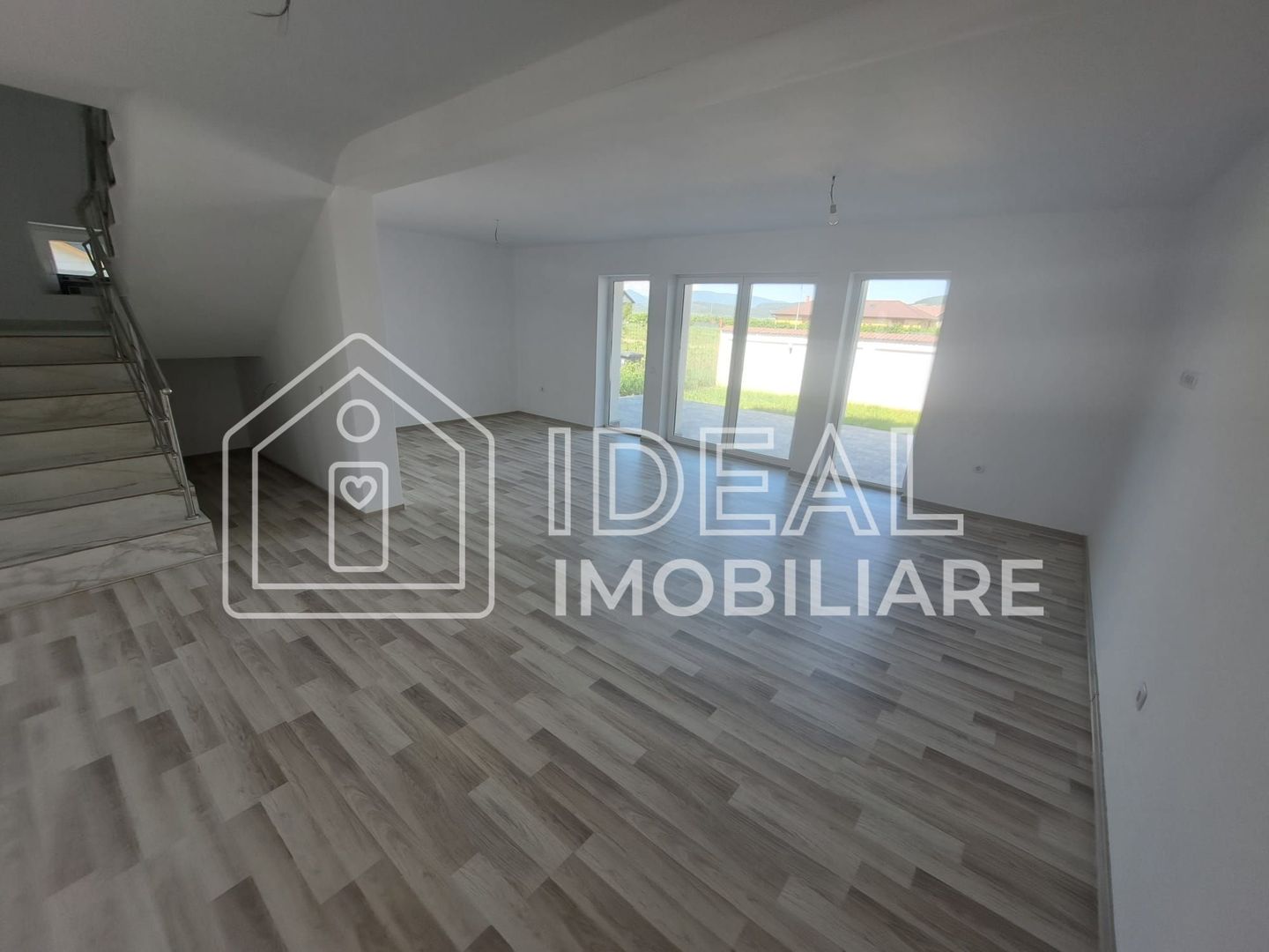 Duplex  Modern LA CHEIE cu 4 camere si gradina ,in Cristian - Poză 6