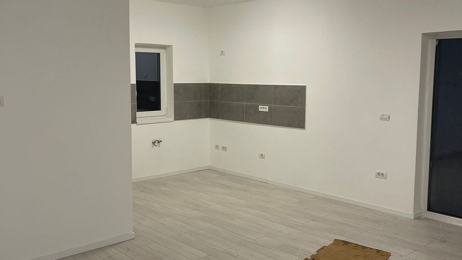 Duplex pe parter intr-o zona minunata - Poză 4