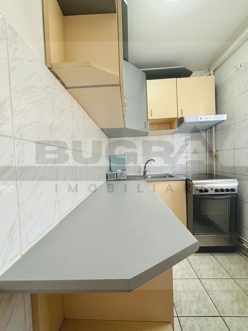 Garsoniera 35 mp, decomandata, centrala proprie, zona Louis Pasteur - Poză 4
