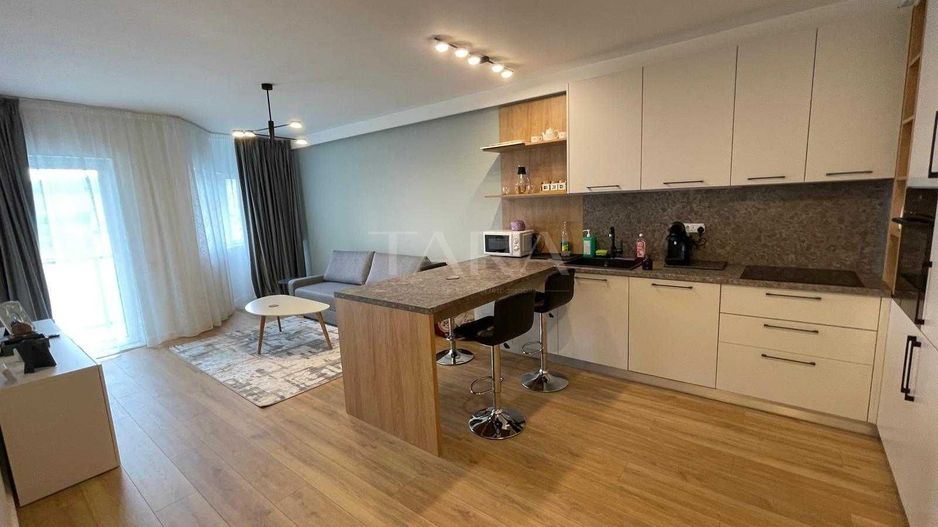 Apartament cu 3 camere de vânzare în Buna Ziua - Poză 1