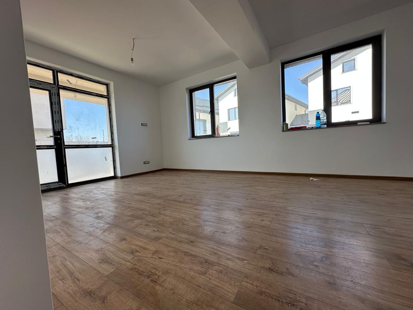 Vilă individuală P+1+M, 167 mp utili, teren 300 mp – lângă școală - Poză 1