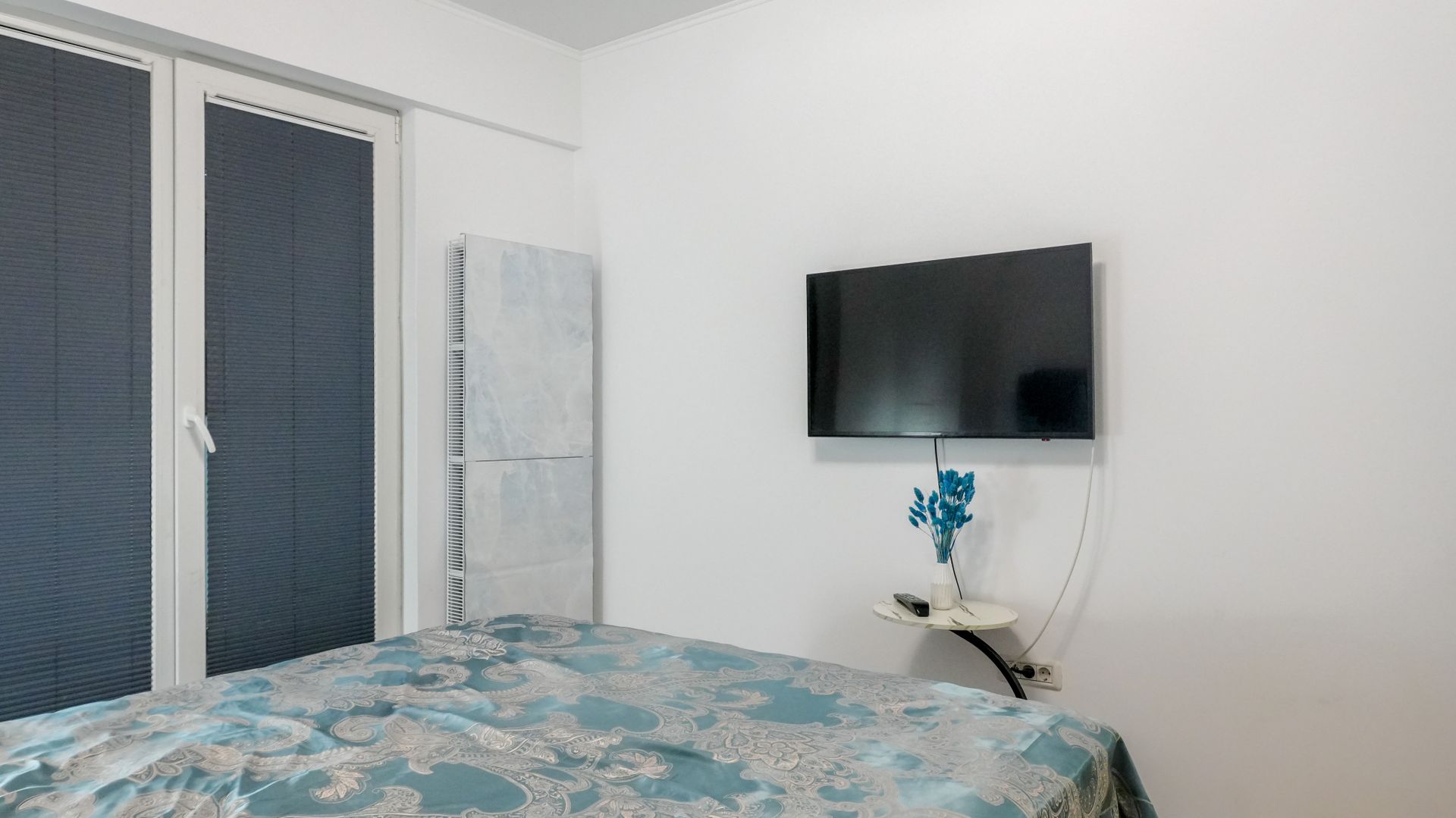 Apartament cu 2 camere - Mobilat cu Designer - in Central Address - Poză 9