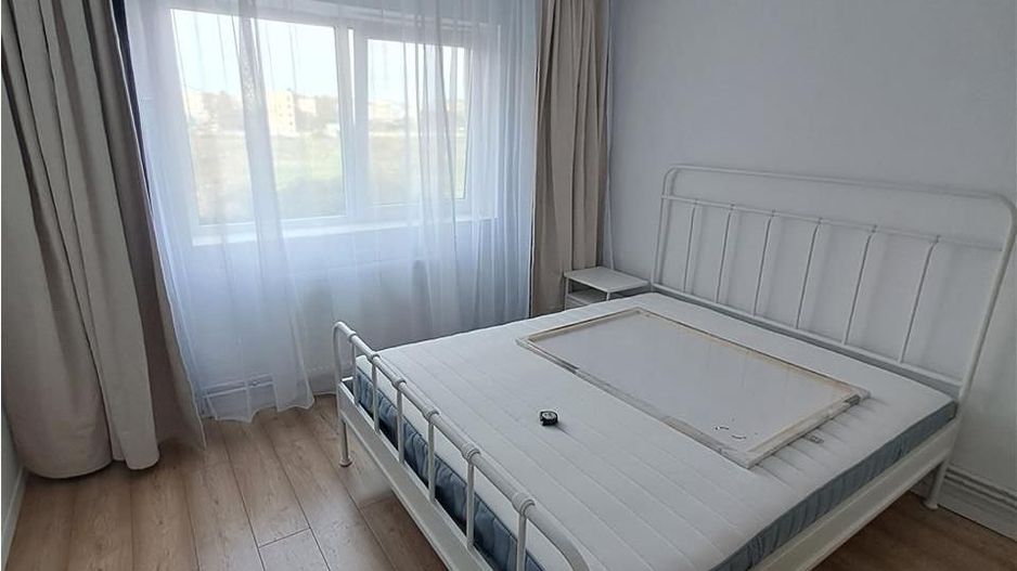 Etaj 1 4 camere  Complexul Studentesc-aproape de Sala Olimpia - Poză 25