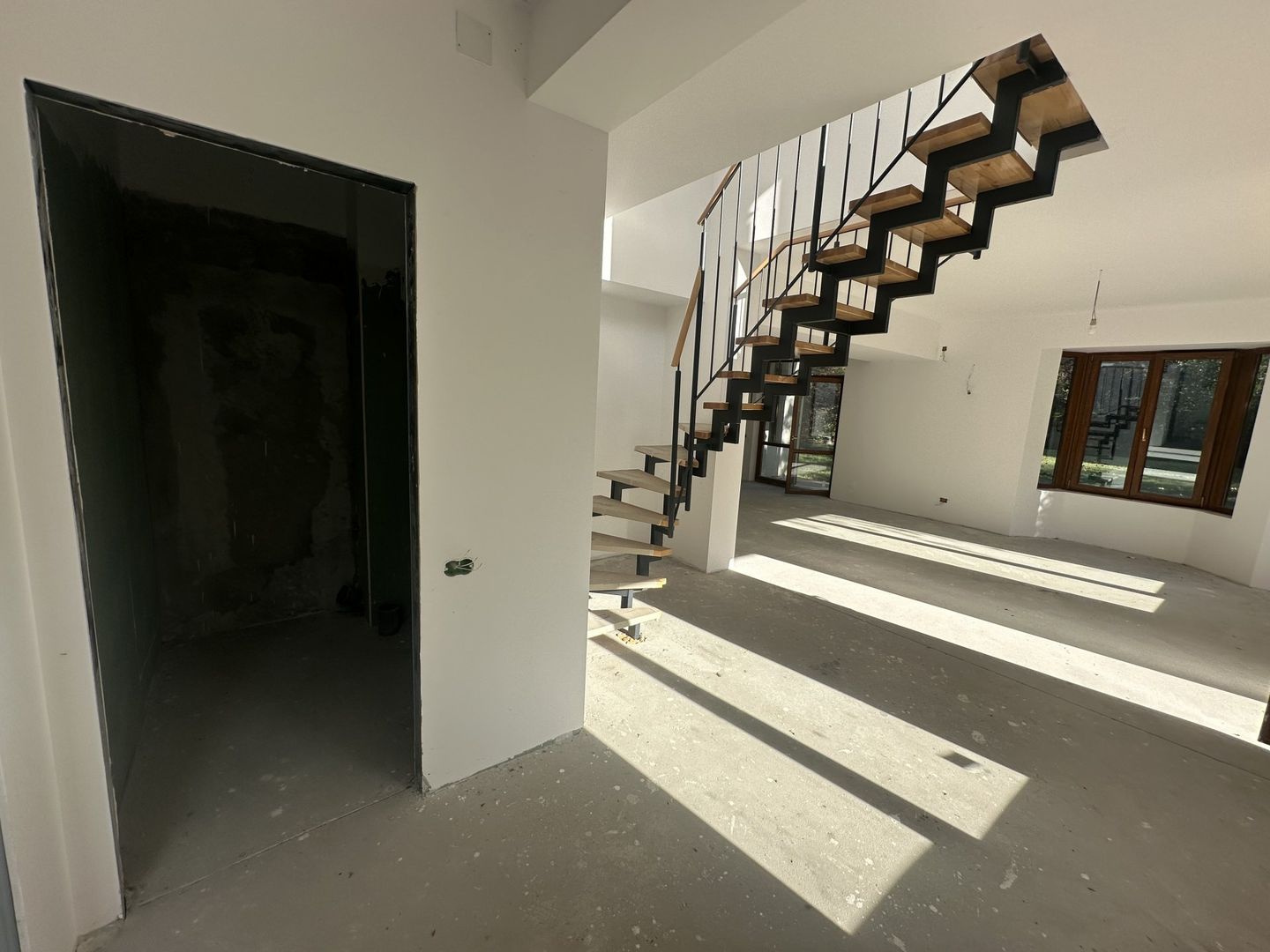 PARADISUL VERDE, VILA 507 MP, LOT 1.095 MP! - Poză 16