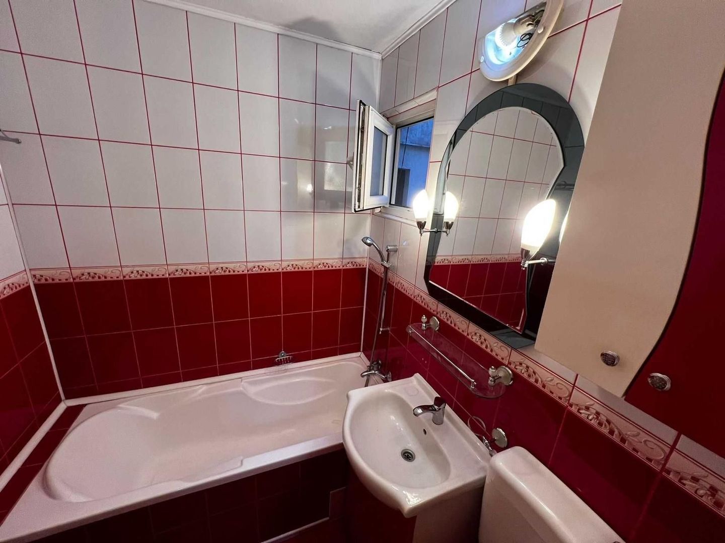 AP. 2 CAMERE GIURGIULUI, LOC PARCARE, BUCATARIE INCHISA, MOBILAT - Poză 6