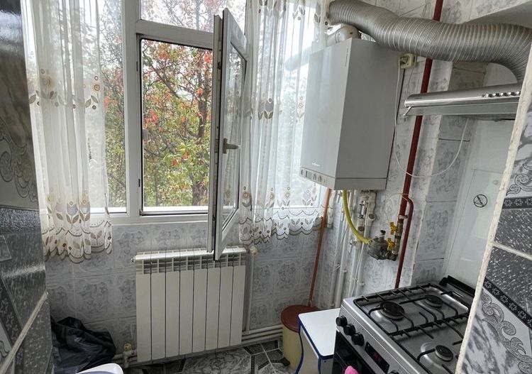 Apartament 2 camere, decomandat, etaj 1, zona excelenta - - Poză 5