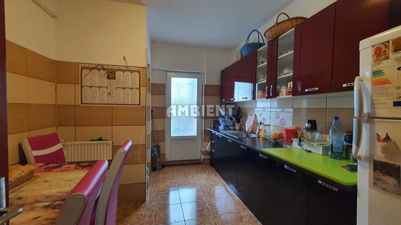 Apartament 3 camere, etaj 7, decomandat, zona TRAIAN - BCR; - Poză 1