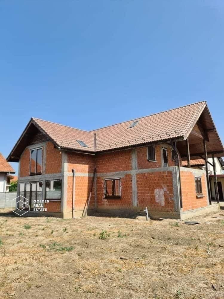 Casa la rosu P+M, 116 mp utili + 422 mp teren, Sânmihaiu Român - Poză 3