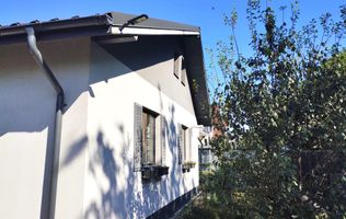 Casa individuala unde confortul întâlnește liniștea!