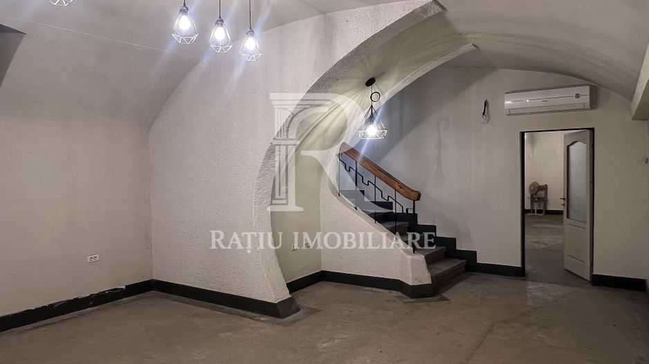 Spațiu Comercial în Imobil Istoric | Locație Ultracentrală | Oradea - Poză 19
