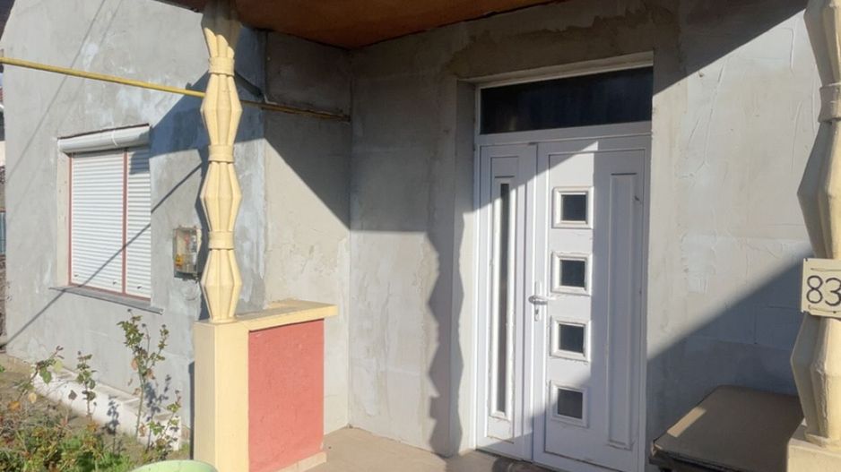 Casă de vanzare in unirea - Poză 2