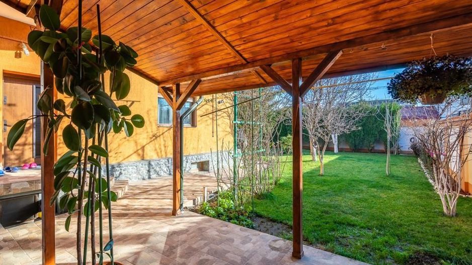 Vila superba de vanzare in apropiere de padure Pantelimon - Poză 1