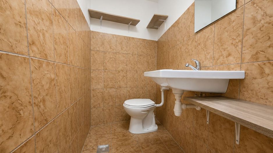 Spațiu comercial cu poziționare excelentă, în apropierea gării - Poză 3